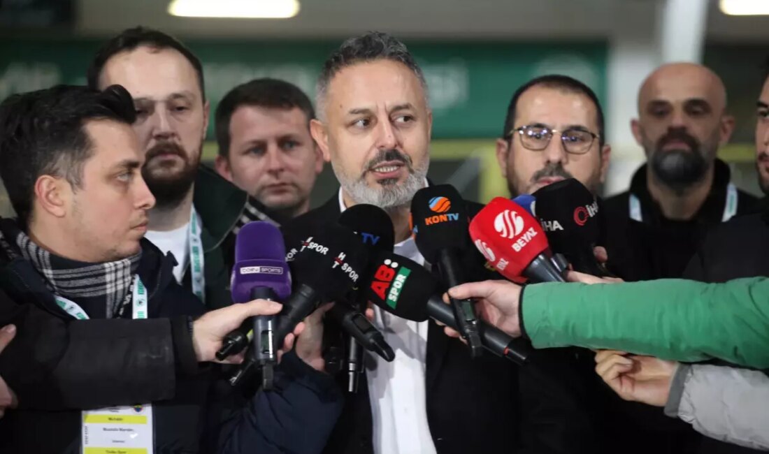 Konyaspor Başkanı Ömer Korkmaz, Fenerbahçe maçı sonrası hakemleri sert bir