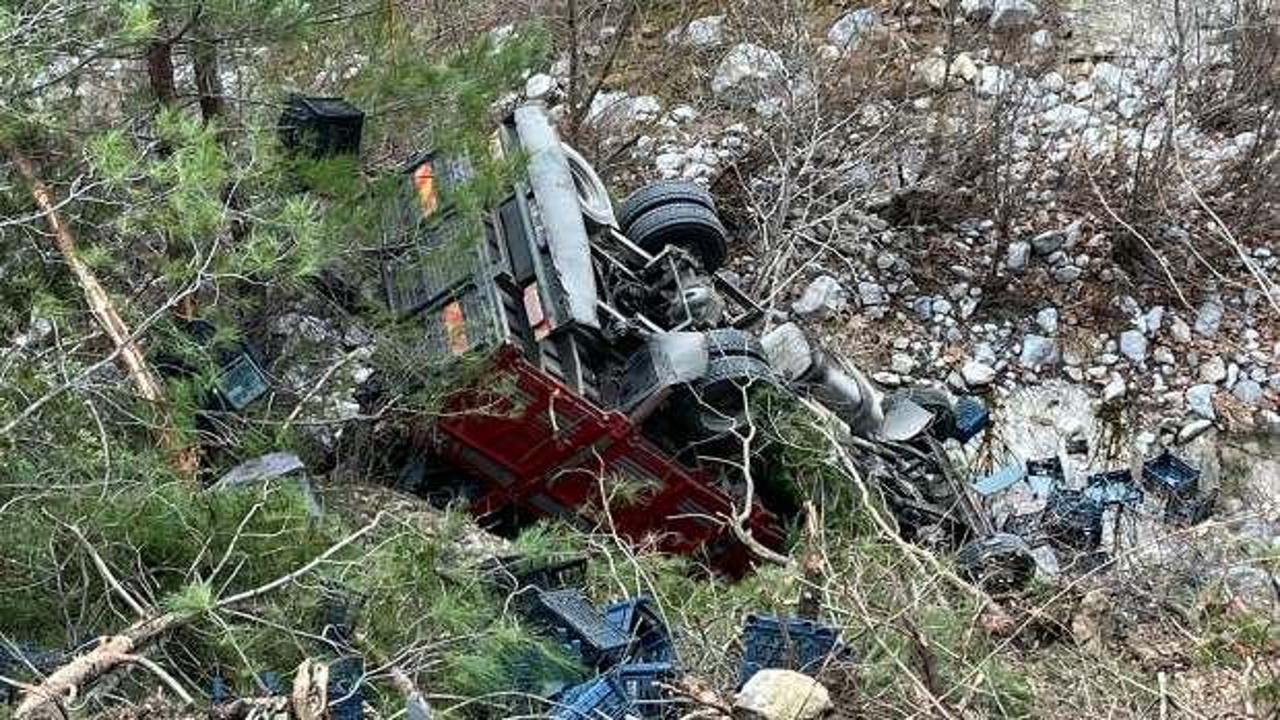 Kozan'da meydana gelen feci kazada 1 kişi hayatını kaybetti, 1