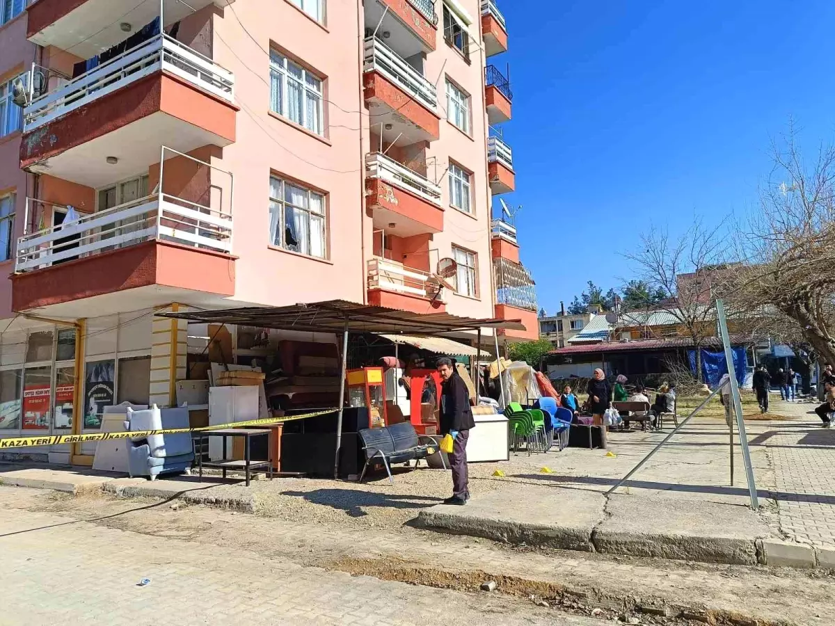Kozan'da gerçekleşen haraç isteme olayı, iş yerinin kurşunlanmasıyla gündeme geldi.