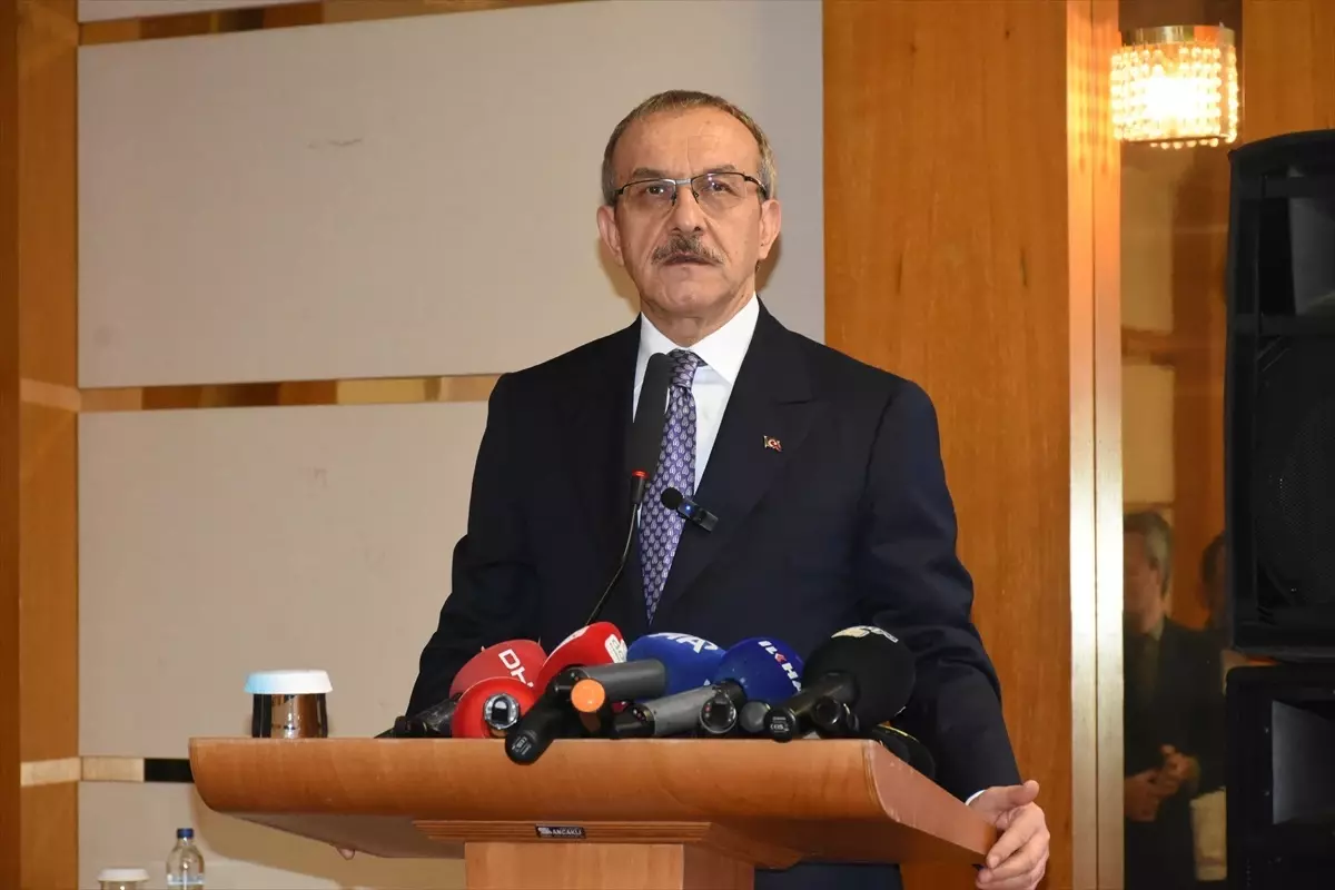 Malatya'da meydana gelen depremin ardından, deprem konutları ve güvenlik operasyonları