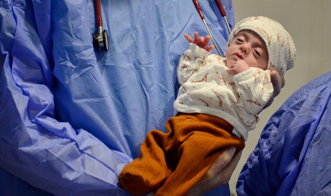Mersin'de 380 gram ağırlığında doğan Hira Su, zorlu bir başlangıçla