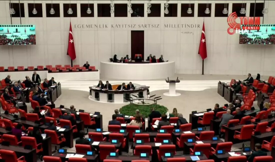 MHP Milletvekili Uysal, tatil döneminde öğrencilere ödev verilmemesi gerektiğini savunarak,