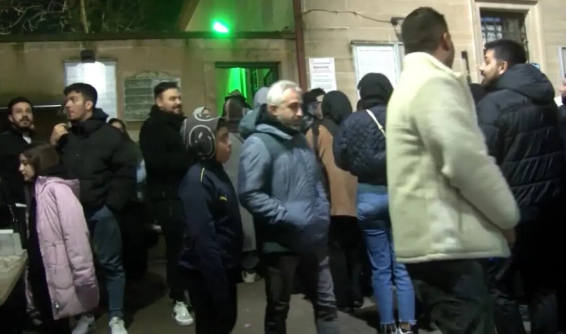 Miraç Kandili'nde Yuşa Tepesi'nde gerçekleştirilen coşkulu ziyaretler, inanç ve sevgi