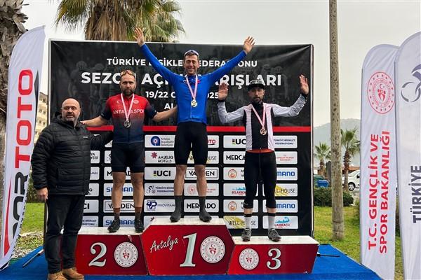 Antalya’nın Alanya ilçesinde gerçekleştirilen Türkiye Bisiklet Kupası yarışlarına katılan Mudanya