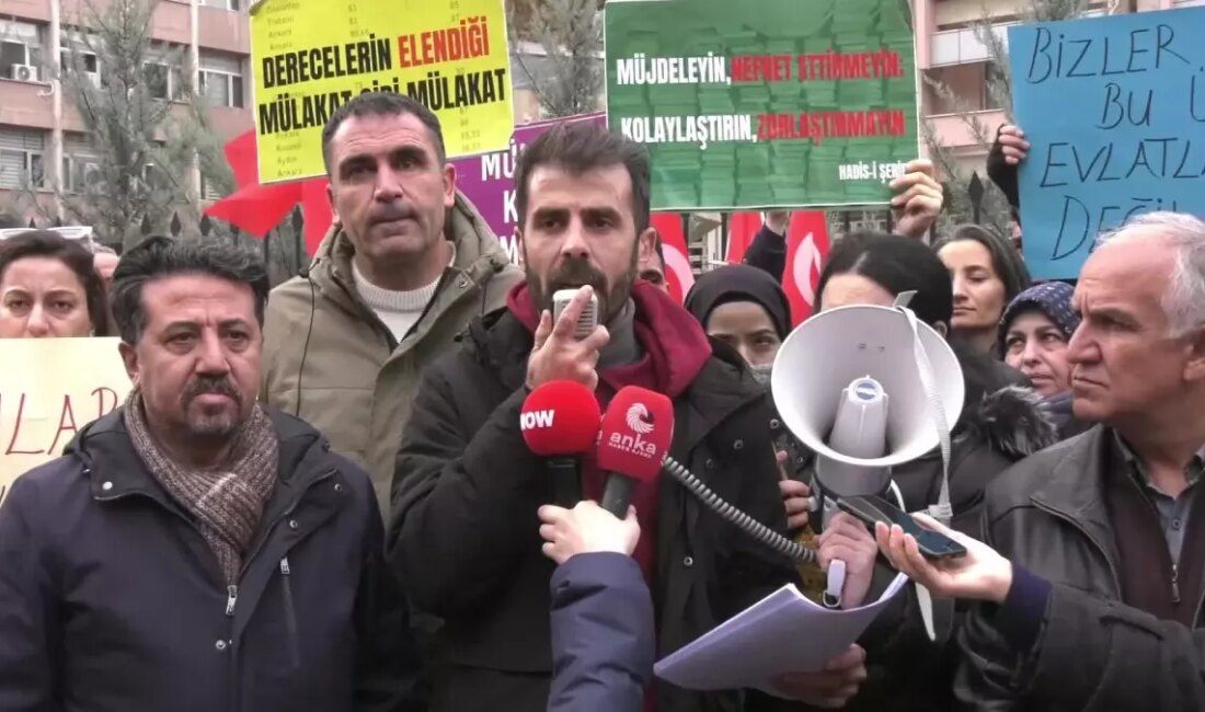 Mülakat mağduru öğretmen adayları, adalet arayışlarını ve karşılaştıkları zorlukları bu