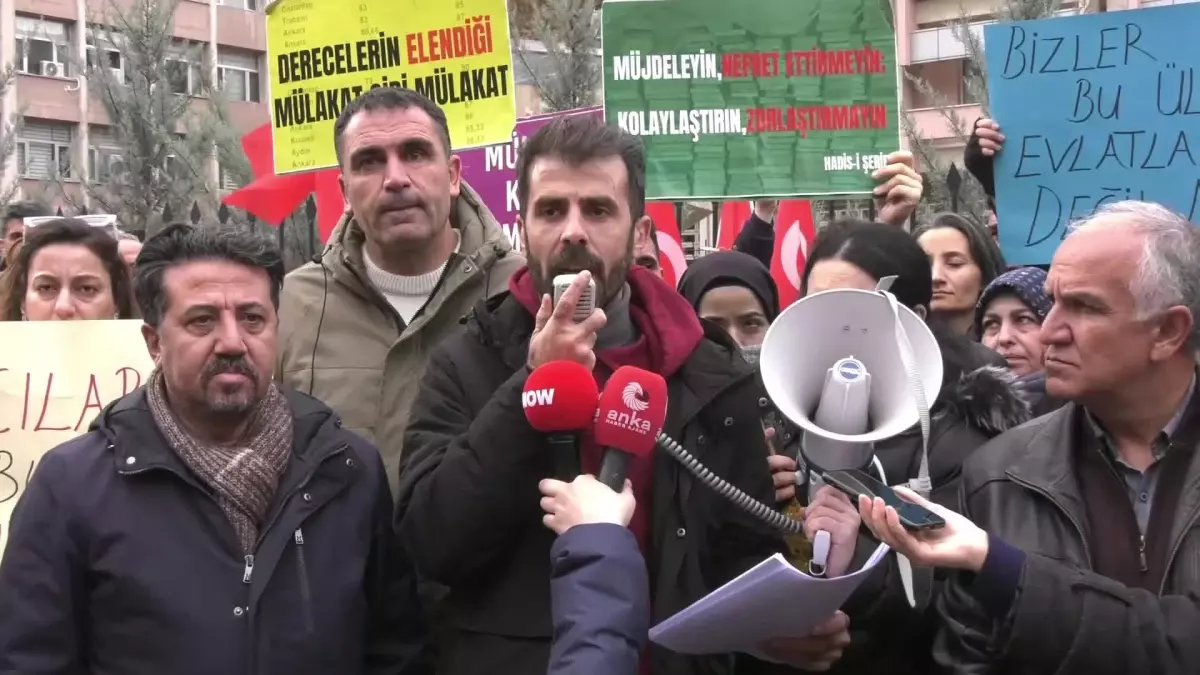 Mülakat mağduru öğretmen adayları, adalet arayışlarını ve karşılaştıkları zorlukları bu