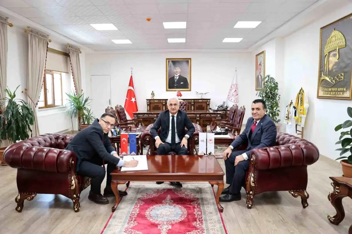 Muş'ta Malazgirt Süt Toplama Merkezi Projesi, yerel süt üretimini artırarak