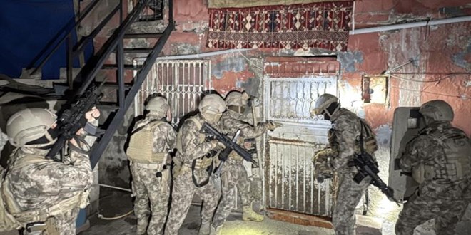 Narkotik suçlarla mücadele kapsamında gerçekleştirilen operasyonda önemli yakalamalar yapıldı. Operasyonun
