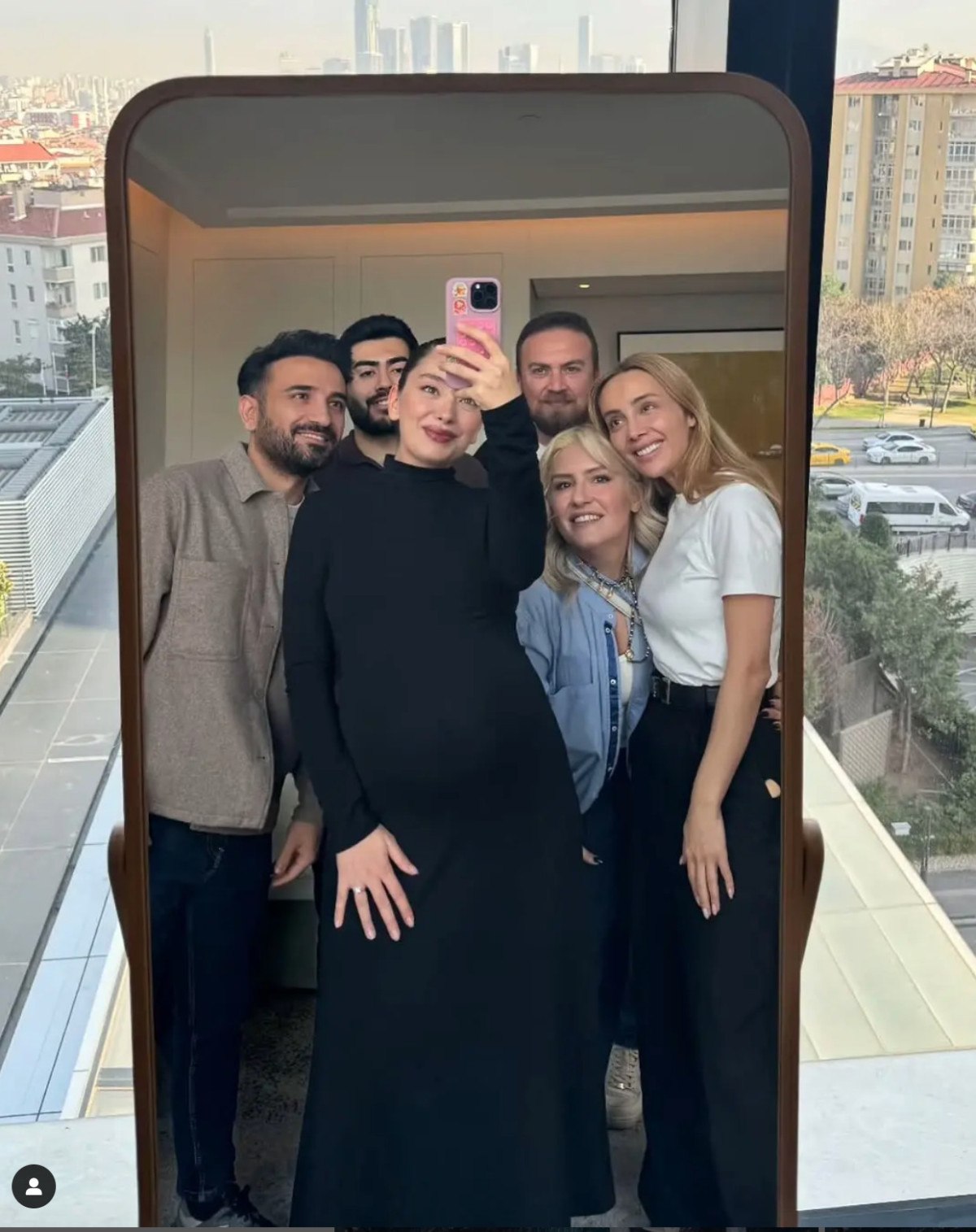 Neslihan Atagül ve Kadir Doğulu'nun Bebek Heyecanı