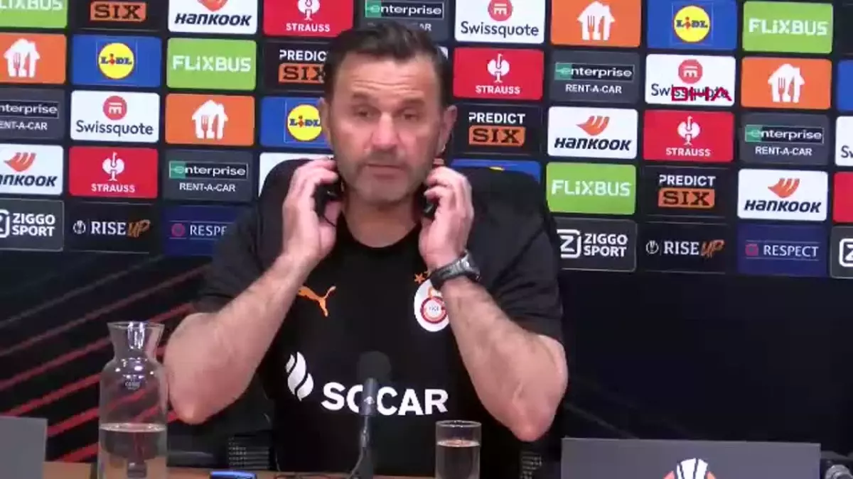 Okan Buruk ve Dries Mertens, Ajax maçı öncesinde takımın durumu,