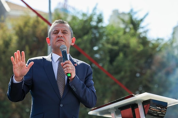 Özgür Özel'den İhraç Edilen Teğmenlere Sert Tepki