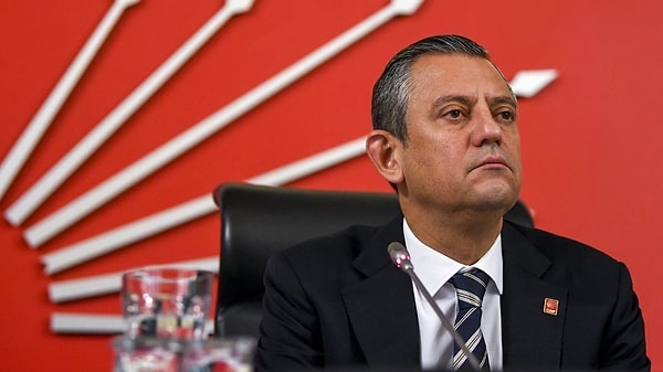 Özgür Özel'den İhraç Edilen Teğmenlere Sert Tepki