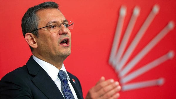 Özgür Özel'den İhraç Edilen Teğmenlere Sert Tepki