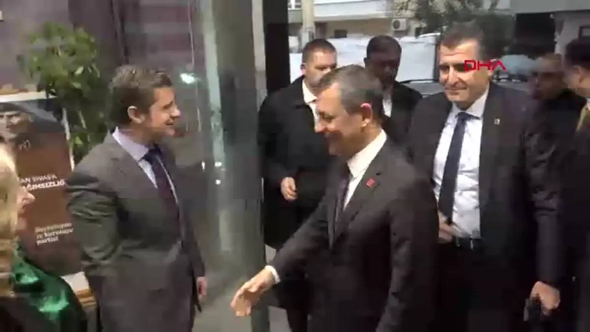 Özgür Özel, yangın faciasının ardından adalet vurgusuyla dikkat çekiyor. Bu