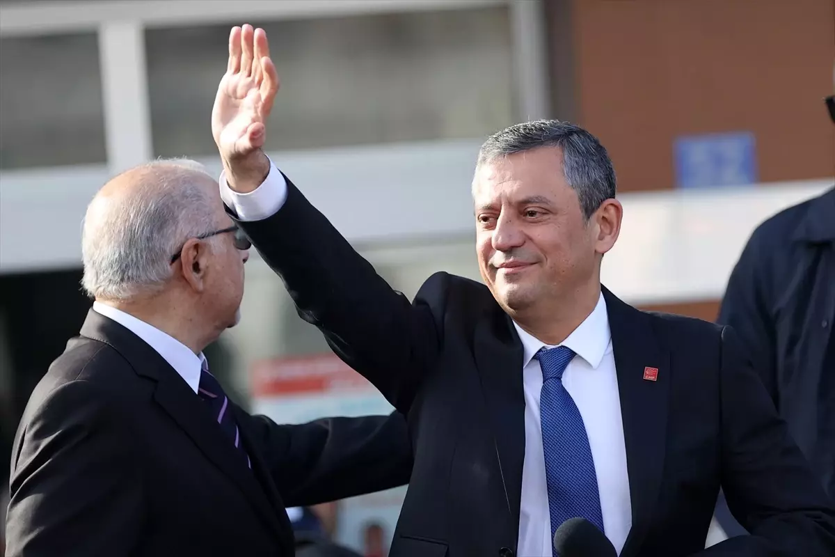 Özgür Özel, yerel seçimlerde CHP'nin hedeflerini ve çiftçi sorunlarını detaylı