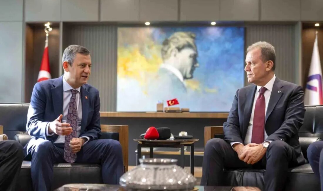 Özgür Özel'in Mersin ziyaretinde yerel seçim hedefleri ve stratejileri hakkında