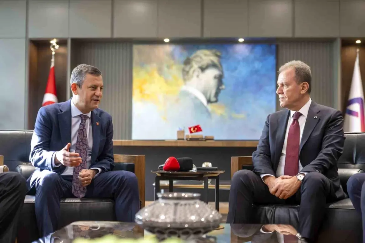 Özgür Özel'in Mersin ziyaretinde yerel seçim hedefleri ve stratejileri hakkında