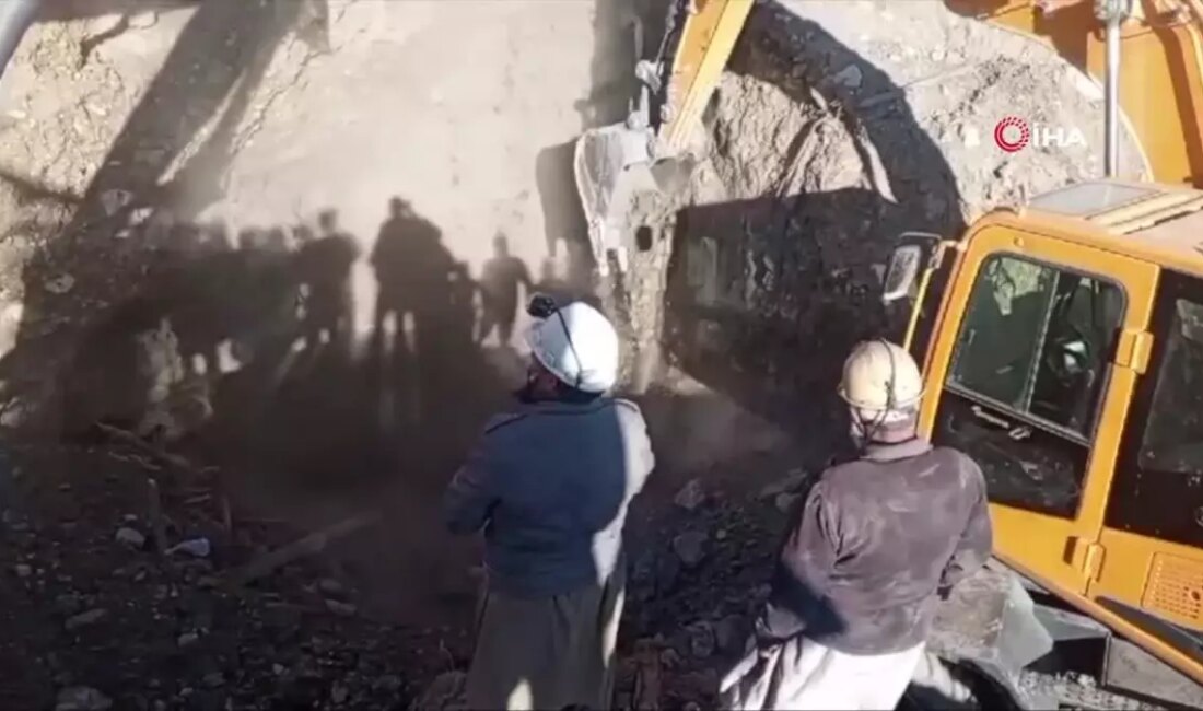 Pakistan'da meydana gelen maden faciasında 12 madencinin cansız bedenine ulaşıldı.