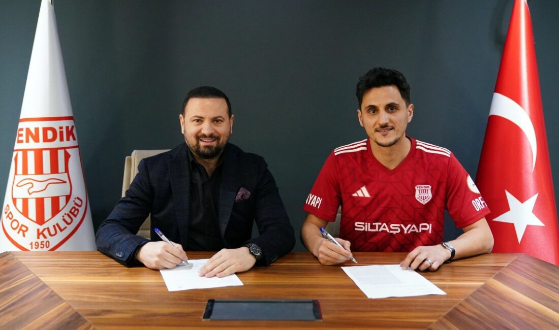 Pendikspor, deneyimli golcü Mustafa Pektemek ile anlaştı. Transfer sürecinin detayları
