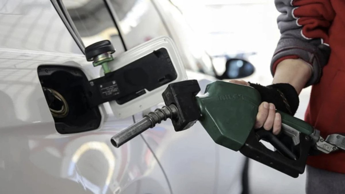 Petrol fiyatlarında motorin indirimi ile ilgili en güncel bilgileri keşfedin.