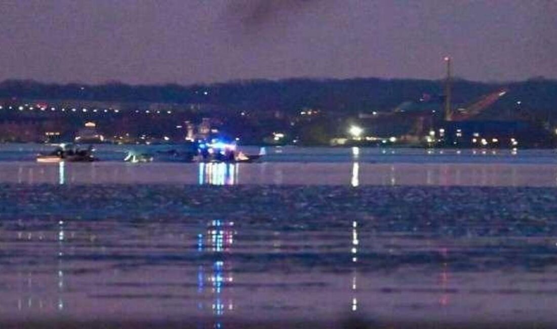 Potomac Nehri'nde meydana gelen helikopter ve uçak kazası sonrası NTSB'nin