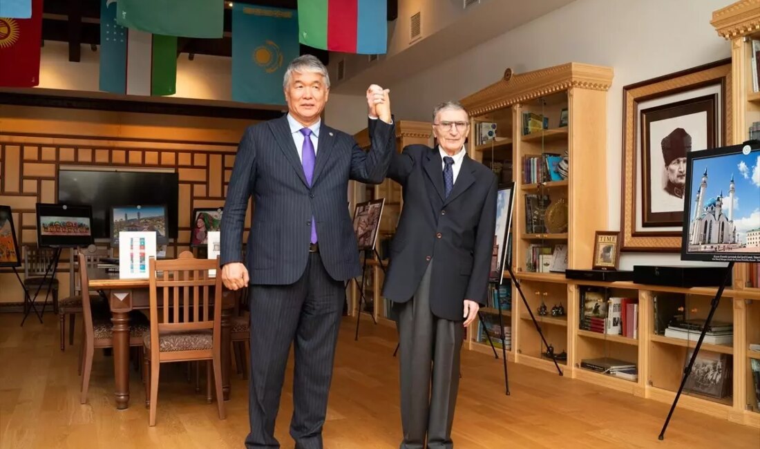 Prof. Dr. Aziz Sancar, Türk Dünyası Kültür Elçisi Nişanı ile