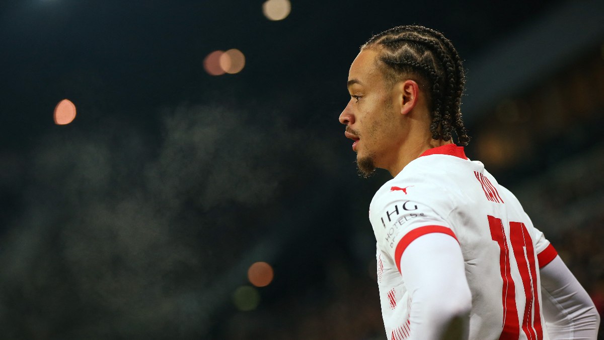 RB Leipzig, genç yetenek Xavi Simons'un bonservisini aldı. Bu transfer,