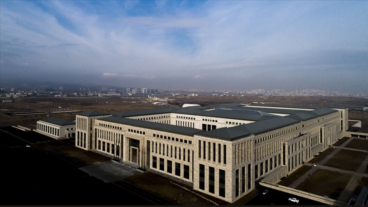 Rusya-Ukrayna Savaşı: Savunma Teknolojileri ve Savaşın Dönüşümü