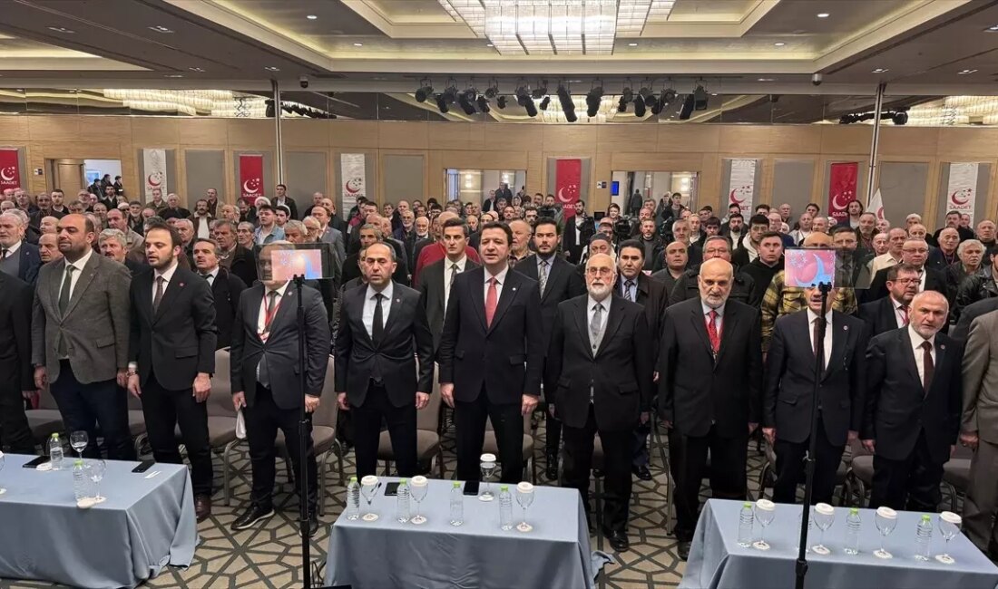 Saadet Partisi Genel Başkanı Mahmut Arıkan, Zonguldak'ta gerçekleştirilen kongrede önemli