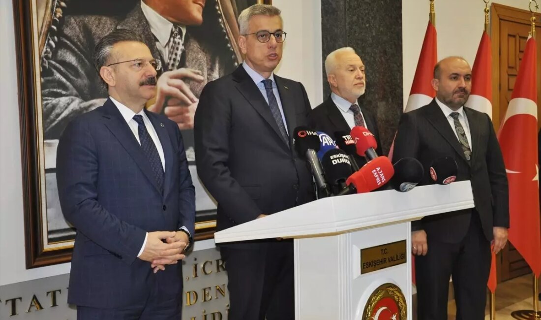 Sağlık Bakanı Kemal Memişoğlu, Eskişehir'de sağlık hizmetlerini değerlendirdi. Yerel sağlık