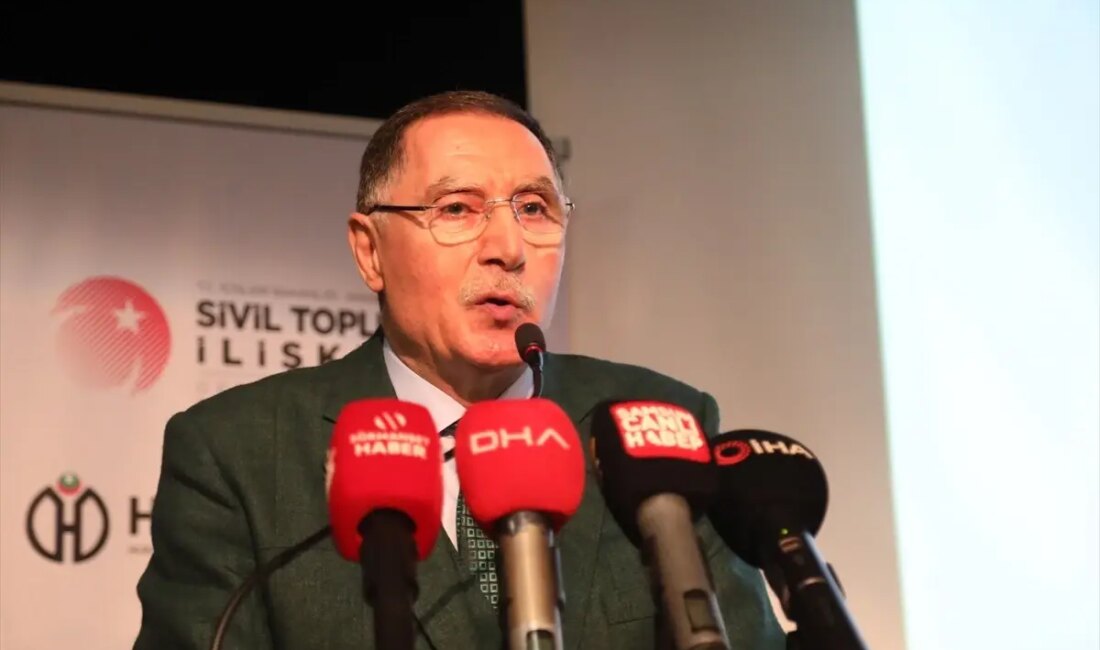Samsun'da düzenlenen Türkiye'nin Sivil Anayasa Yolculuğu Programı, demokrasi ve insan