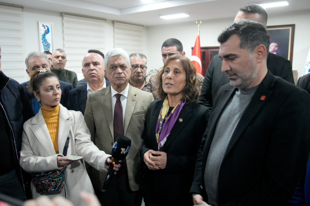 CHP'li Seyhan Belediyesi'ne Haciz Geldi