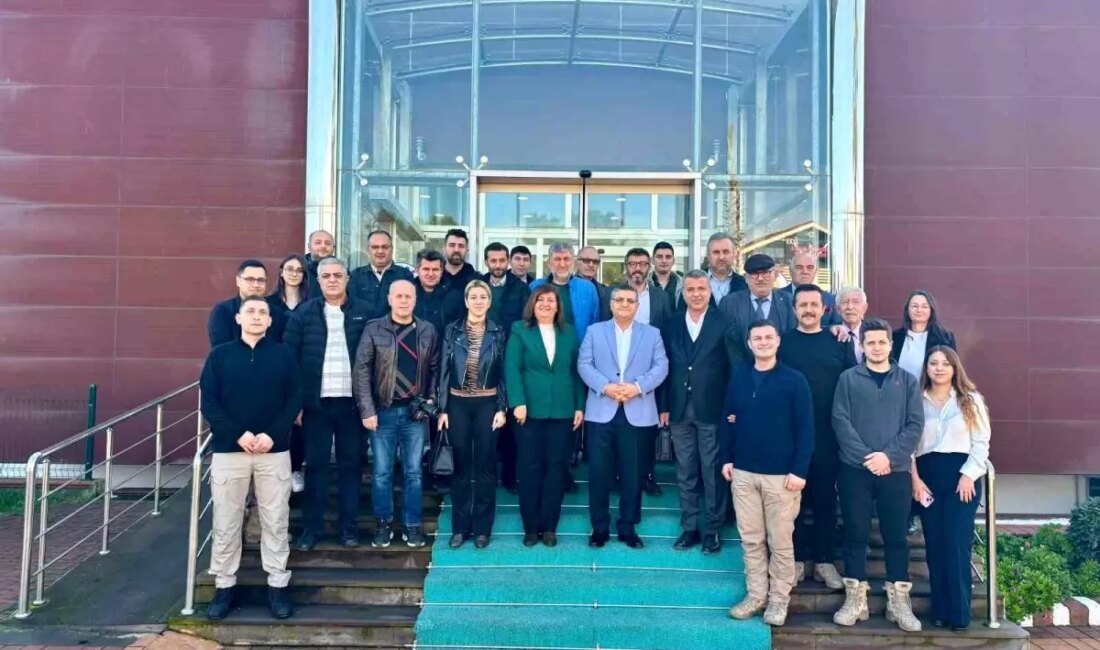 Sinop Valisi Mustafa Özarslan, gazetecilere özel bir kahvaltı etkinliği düzenleyerek