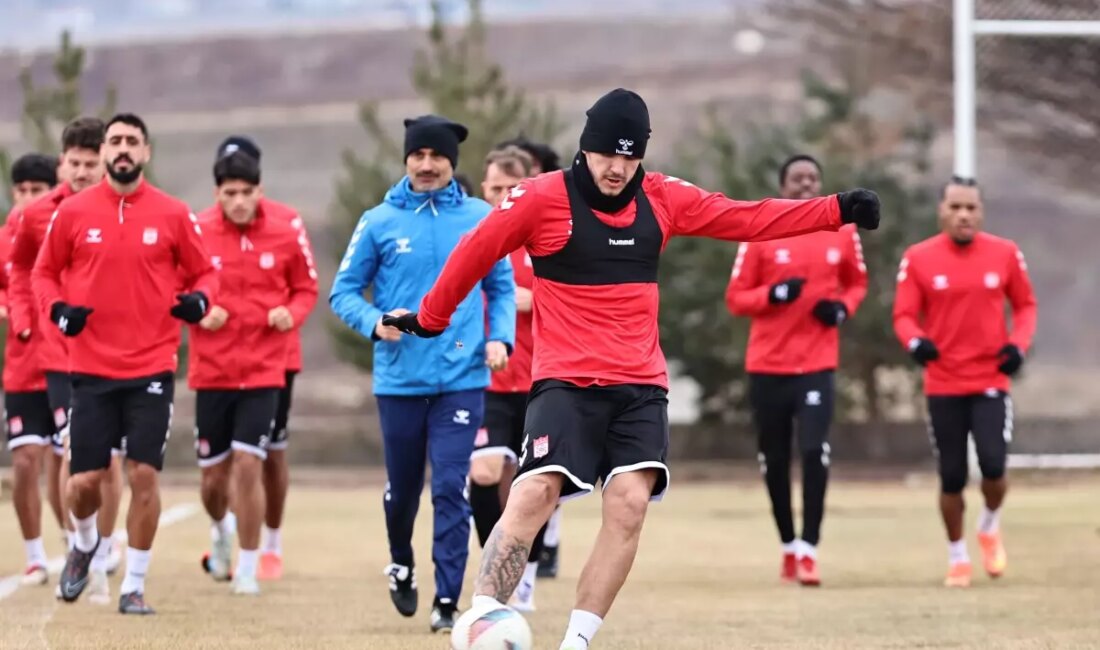 Sivasspor, Trabzonspor ile oynayacağı önemli maç için hazırlıklarını sürdürüyor. Takımın