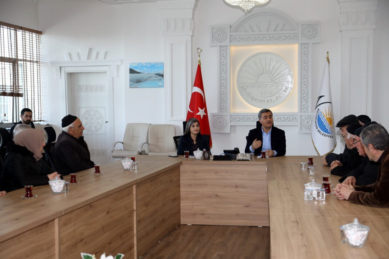 Kentte bulunan siyasi parti, sivil toplum örgütleri ve çok sayıda