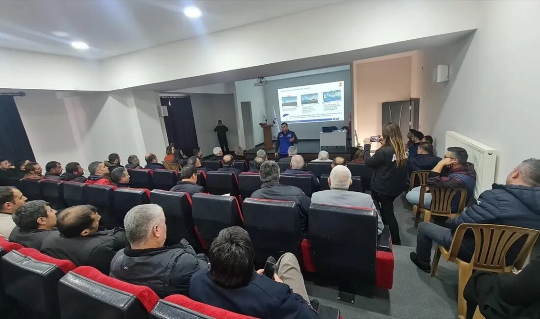 Sorgun Belediyesi'nde gerçekleştirilen afet ve yangın eğitimi, katılımcılara acil durumlarda