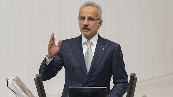 Sosyal Medya Düzenlemeleri ve 16 Yaş Altı Çocuklar