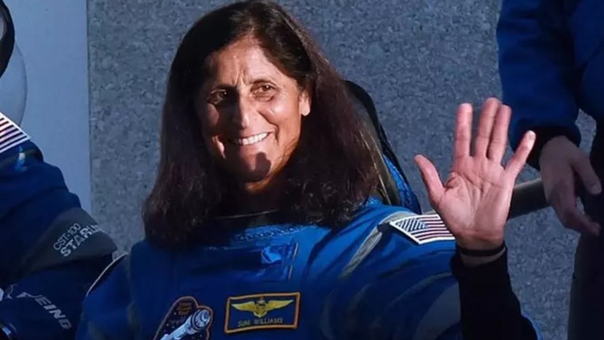 Suni Williams, uzayda gerçekleştirdiği yeni rekor ile dikkatleri üzerine çekti.