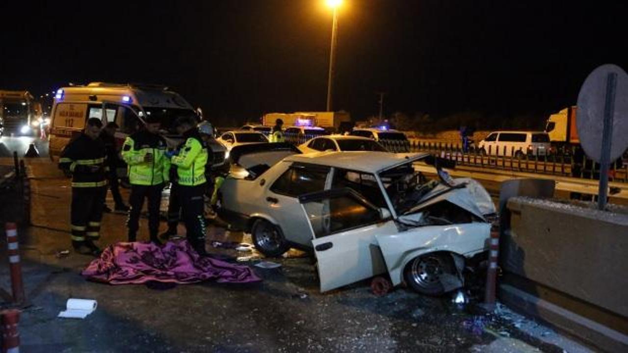 Tarsus'ta meydana gelen feci kazada 2 kişi hayatını kaybetti, 5