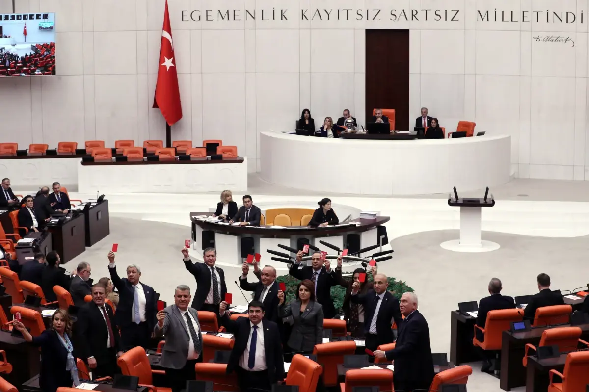 TBMM Genel Kurulu'nda ekonomi ve eğitim konularında yapılan tartışmalar, ülkemizin