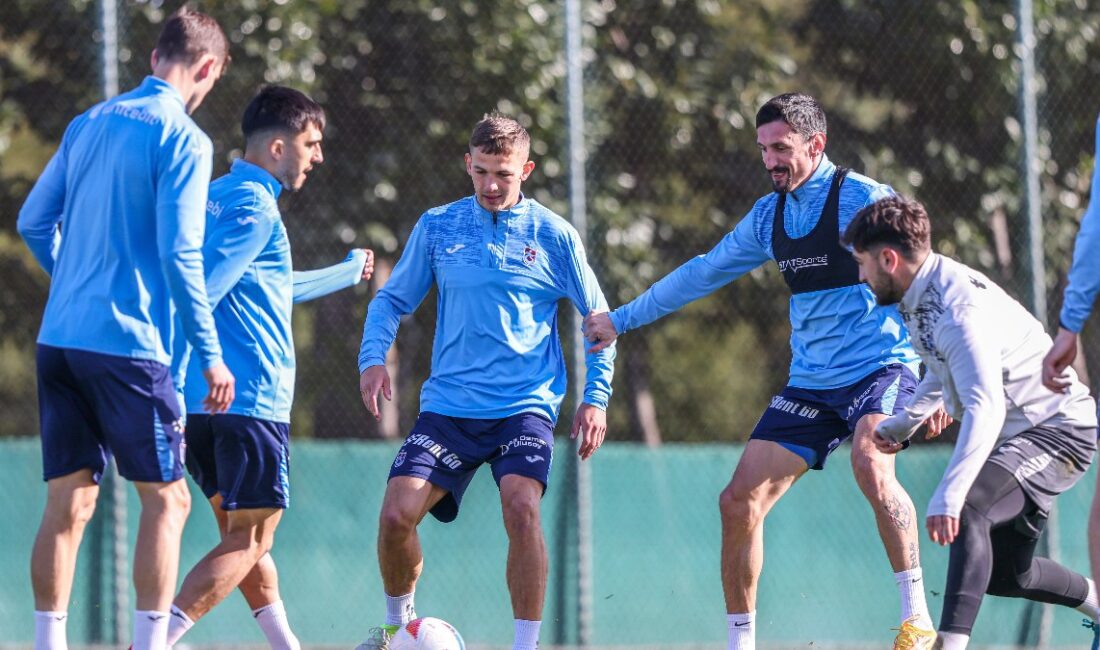 Trabzonspor, Süper Lig'deki önemli mücadele için Kayseri'ye gidiyor. Takımın hedefi