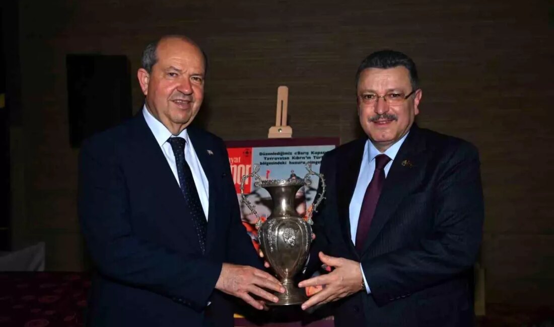 Trabzonspor'un Kıbrıs Barış Kupası'nın 50. yıl dönümü kutlamaları, futbolseverleri bir