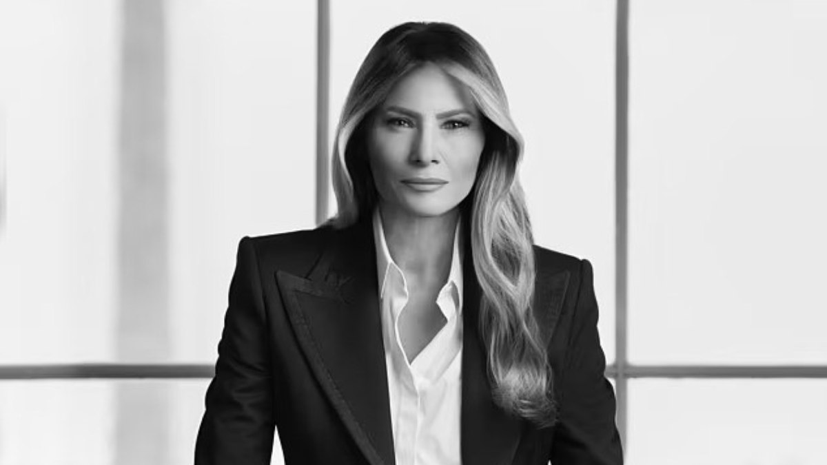 Trump ve Melania'nın Beyaz Saray'a dönüşü, sosyal medyada büyük bir