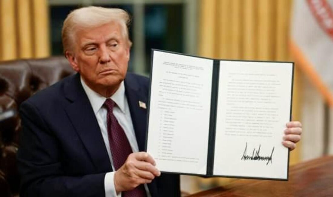 Trump, Kanada ve Meksika'ya yönelik yüzde 25 gümrük vergisi tehdidini
