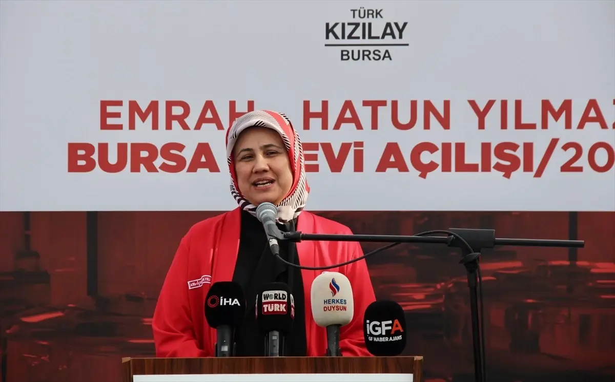Türk Kızılay Genel Başkanı Fatma Meriç Yılmaz, Emrah-Hatun Yılmaz Aşevi'nin