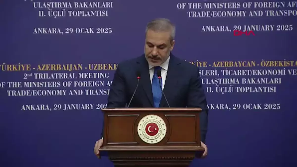 Türkiye, Azerbaycan ve Özbekistan Dışişleri Bakanları'nın bir araya geldiği üçlü