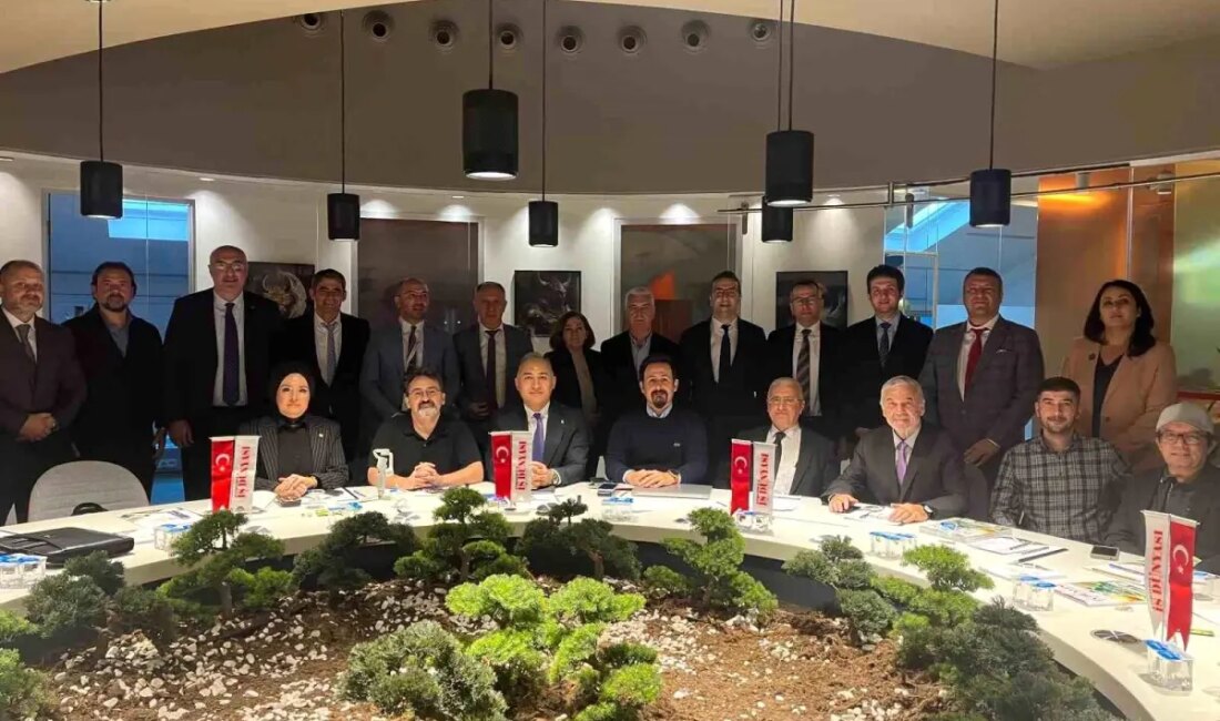 Türkiye'de İş Dünyası Dergisi, enerji sektörünün dinamiklerini, güncel gelişmelerini ve