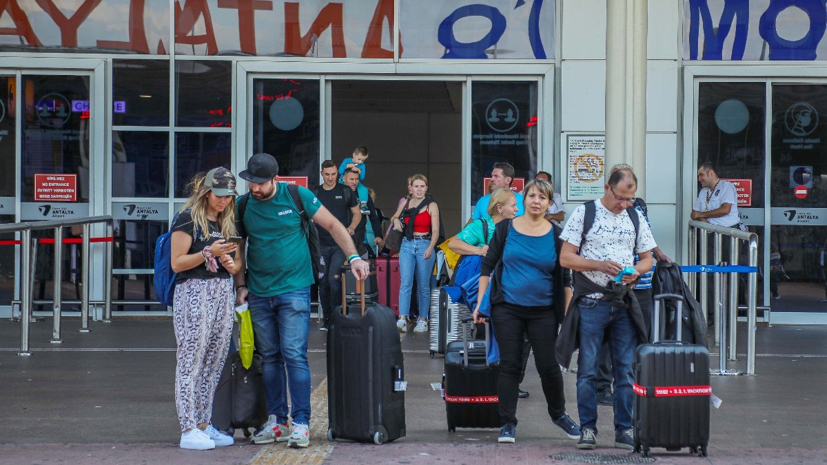 Türkiye'nin 2024 turizm hedefleri ve başarıları hakkında bilgi edinin. Sektördeki