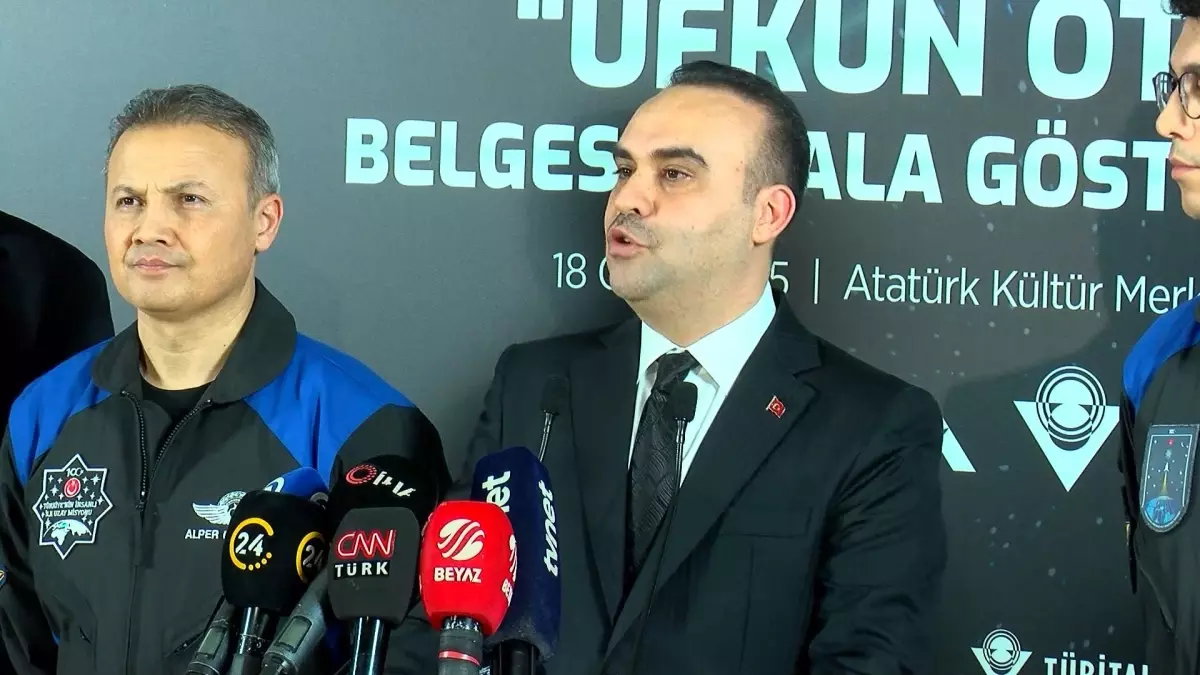 Türkiye'nin ilk insanlı uzay görevi 'Ufkun Ötesinde' belgeseli gala gösterimi