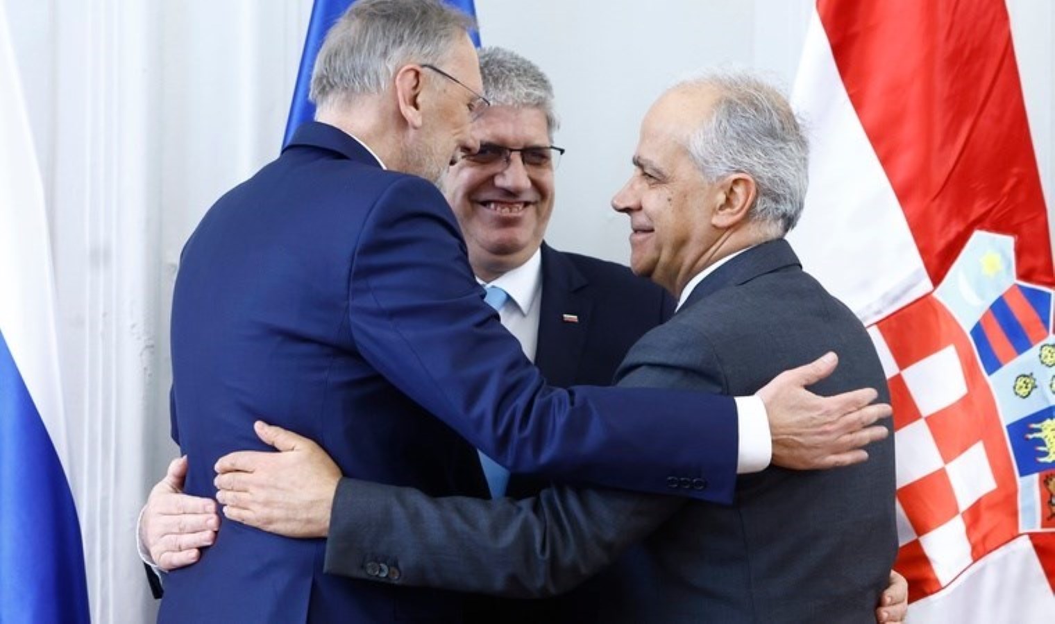Avrupa Birliği (AB) ülkeleri Slovenya, Hırvatistan ve İtalya, Şengen Bölgesi